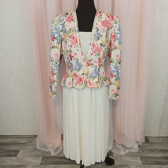 Nah Nah Dresses & Skirts - Women's Vintage Floral Grannycore Nah Nah Dress Set size 12